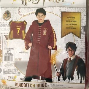 NWT Harry Potter Quidditch Costume AND accessory kit
